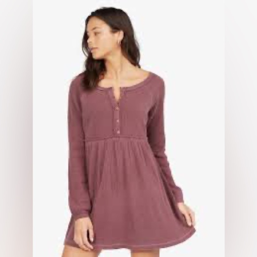 Women's Long-Sleeve Henley Swing Dress in Mauve